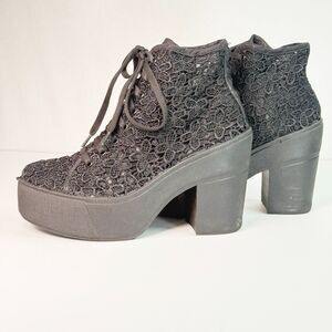 Y2K | Bakers | Chunky Platform Sneaker Booties | Black Lace Flora | Sz 6.5
